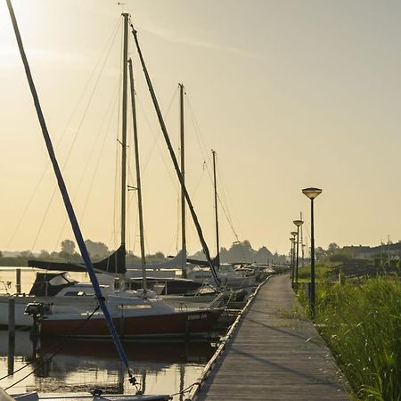 Waterchalet Number 6 Recreationpark Yn'E Lijte Grou Met Ligplaats Boot 빌라 외부 사진